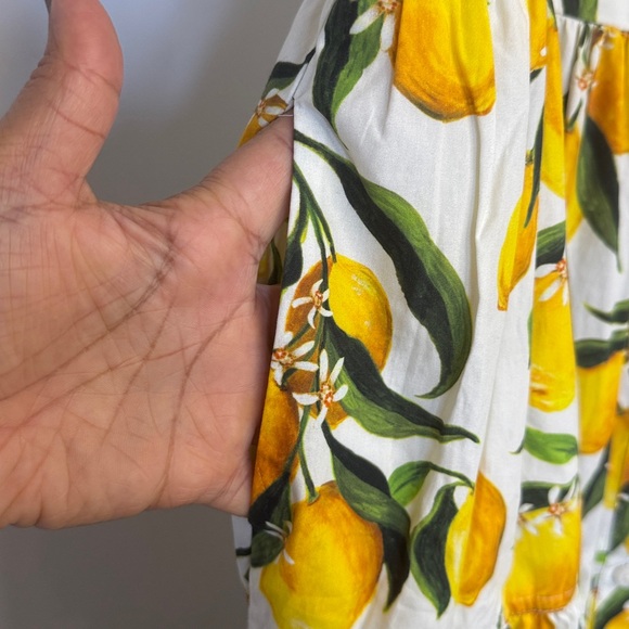 J. Crew A-line midi dress in Limoncello
100% cotton size 8
Excellent condition - Picture 10 of 11